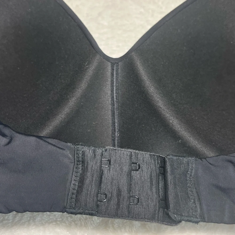 Victoria's Secret Classic‎ Black Bra 38DD/E85